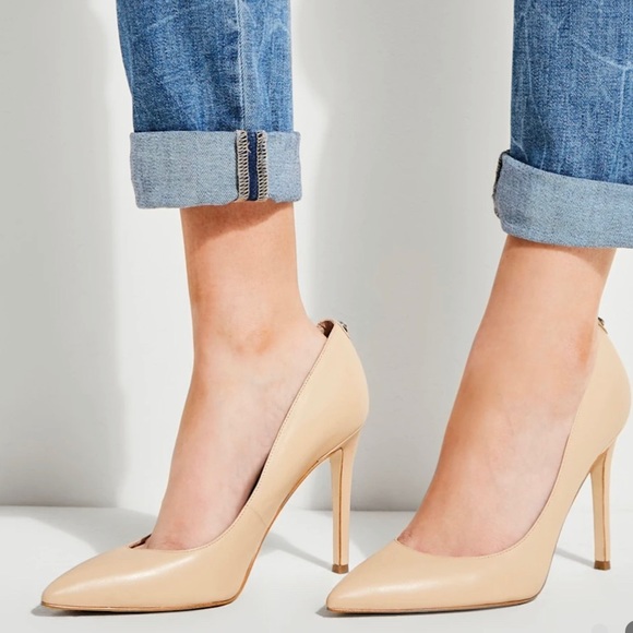 Guess Braylea Faux Leather Pump with 4” Stiletto Heel Beige Size 7-1/2 - Picture 2 of 10